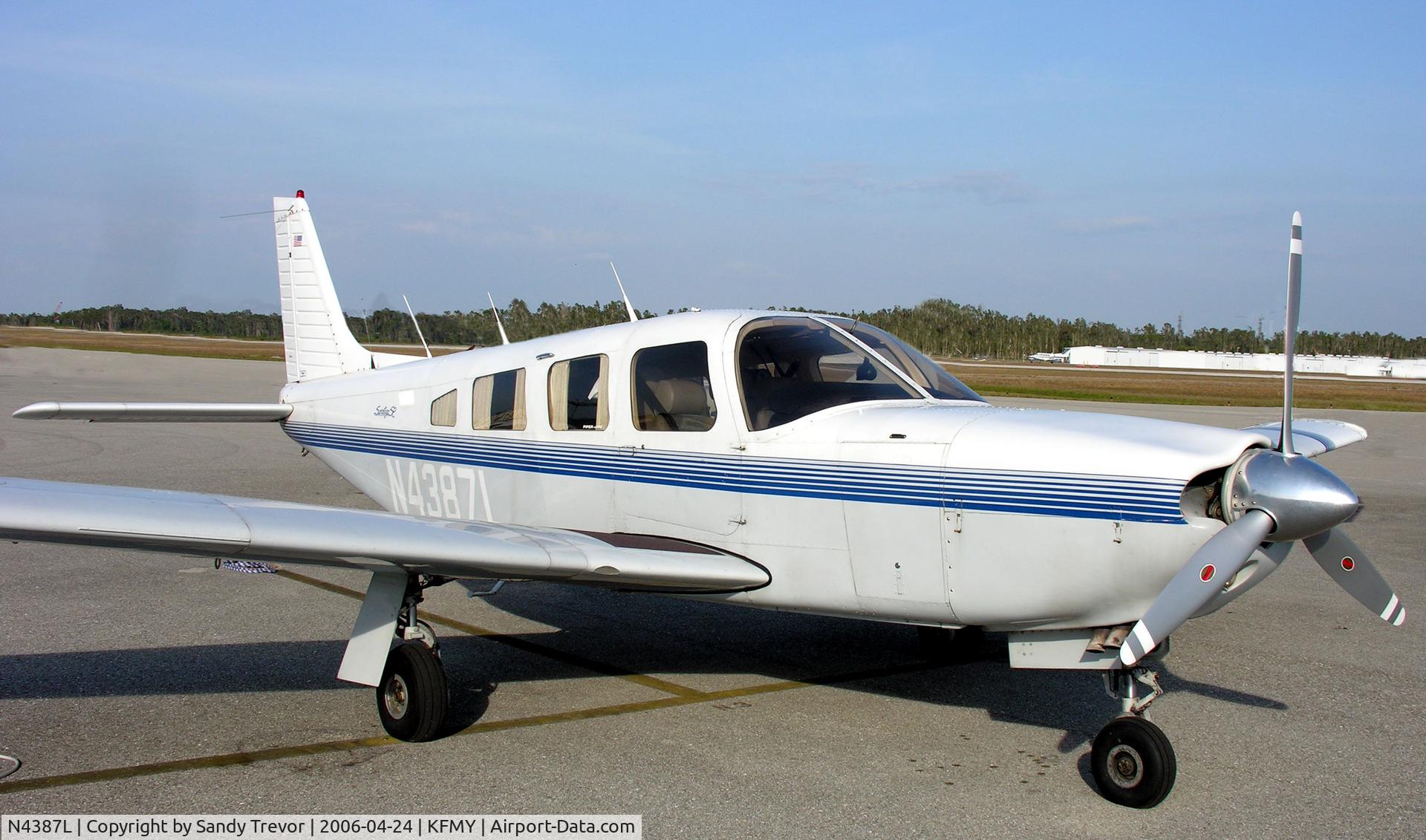 N4387L, 1988 Piper PA-32R-301 Saratoga C/N 3213015, 2006 photo