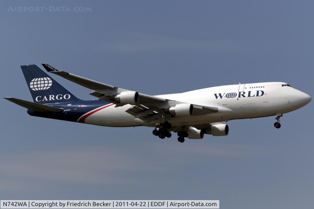 N742WA, 1995 Boeing 747-412 C/N 27071, on final
