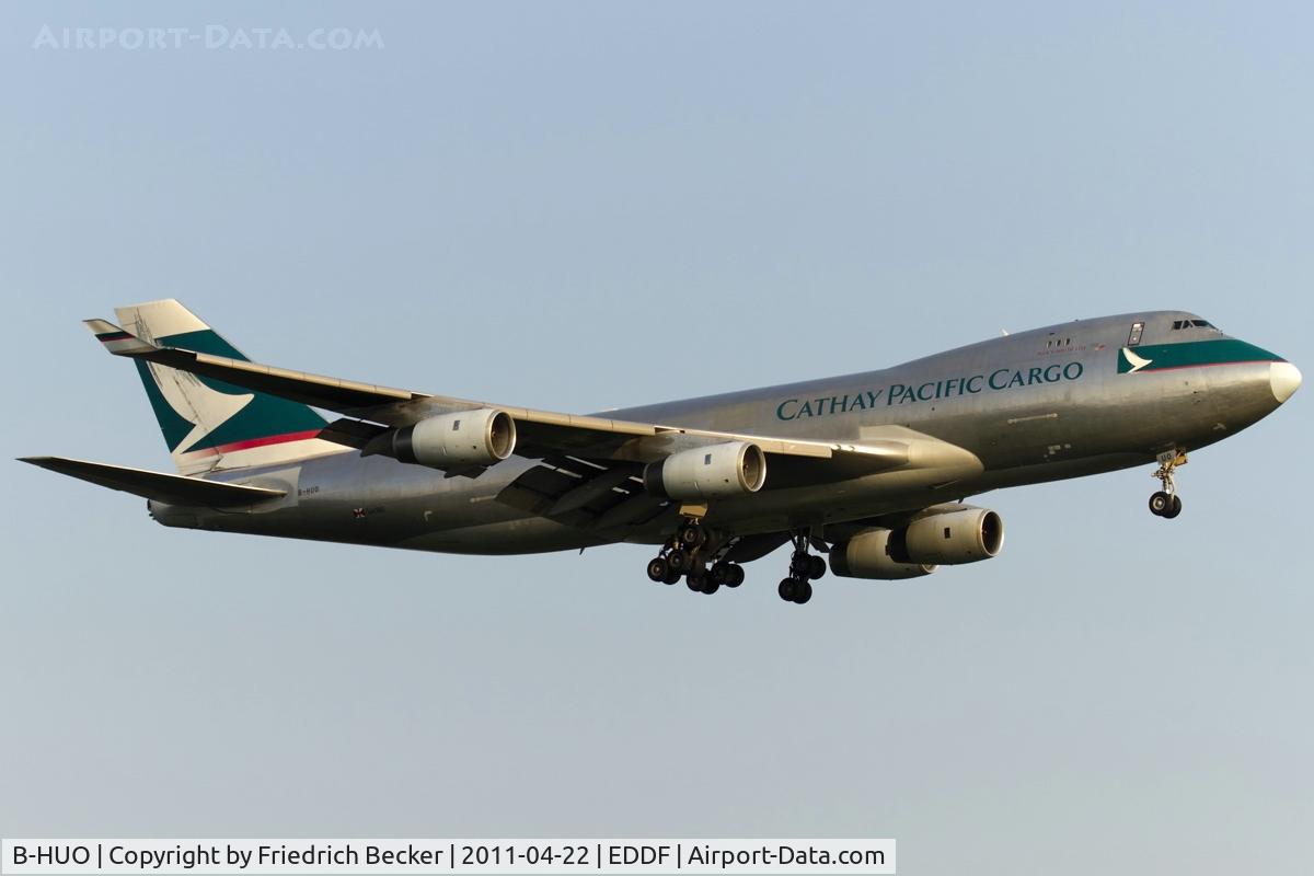 B-HUO, 2001 Boeing 747-467F/SCD C/N 32571, on final