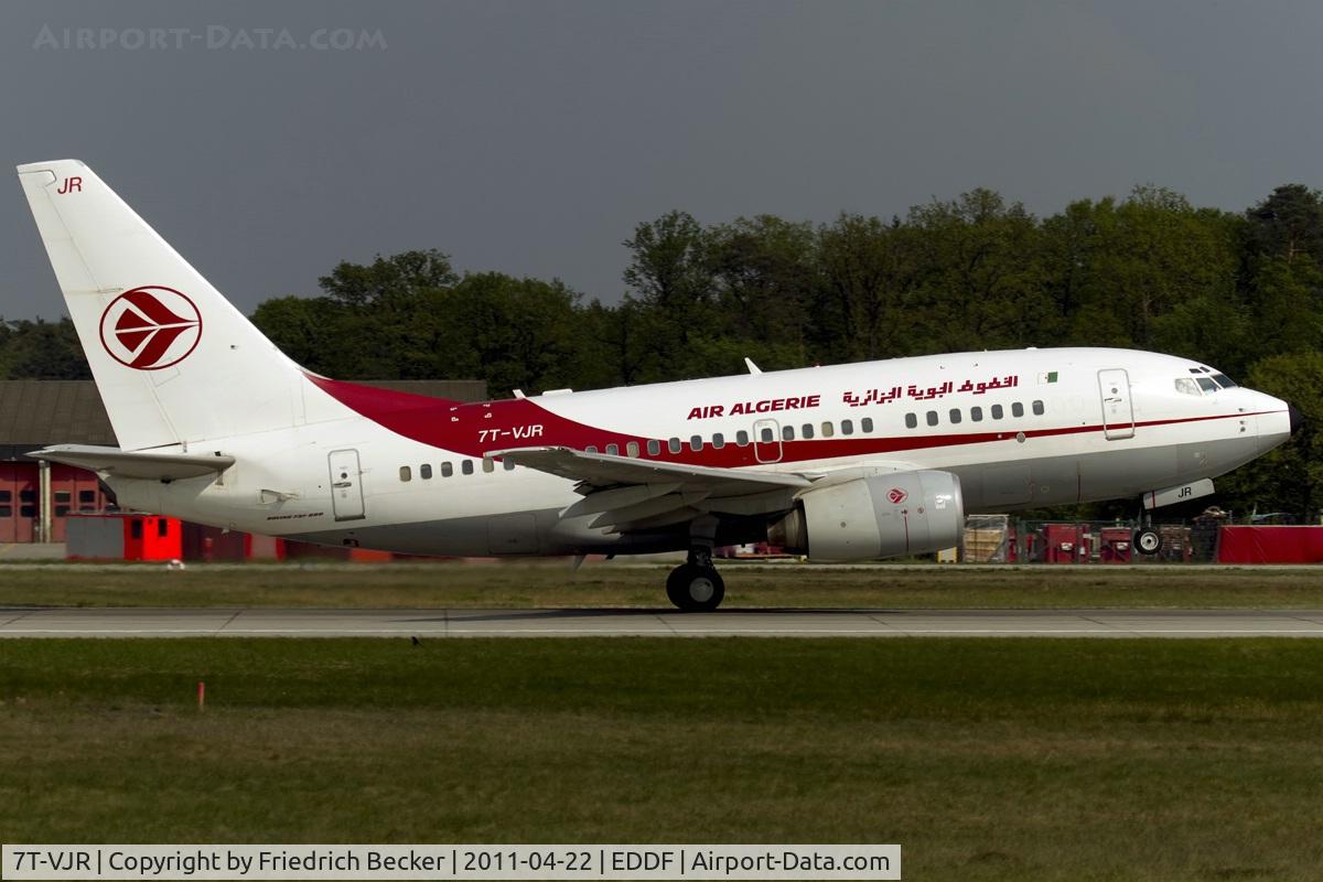 7T-VJR, 2002 Boeing 737-6D6 C/N 30545, tha baby Boeing rotates on its way to Algeria