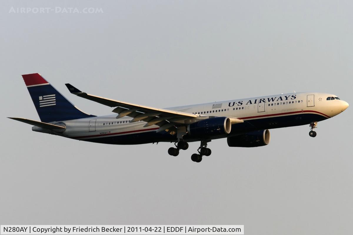 N280AY, 2009 Airbus A330-243 C/N 1022, on final