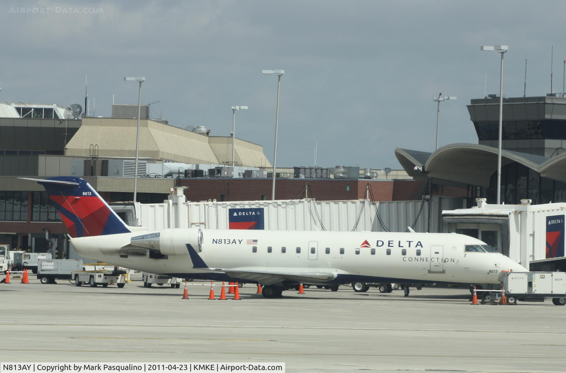 N813AY, 2005 Bombardier CRJ-200LR (CL-600-2B19) C/N 8013, CL-600-2B19
