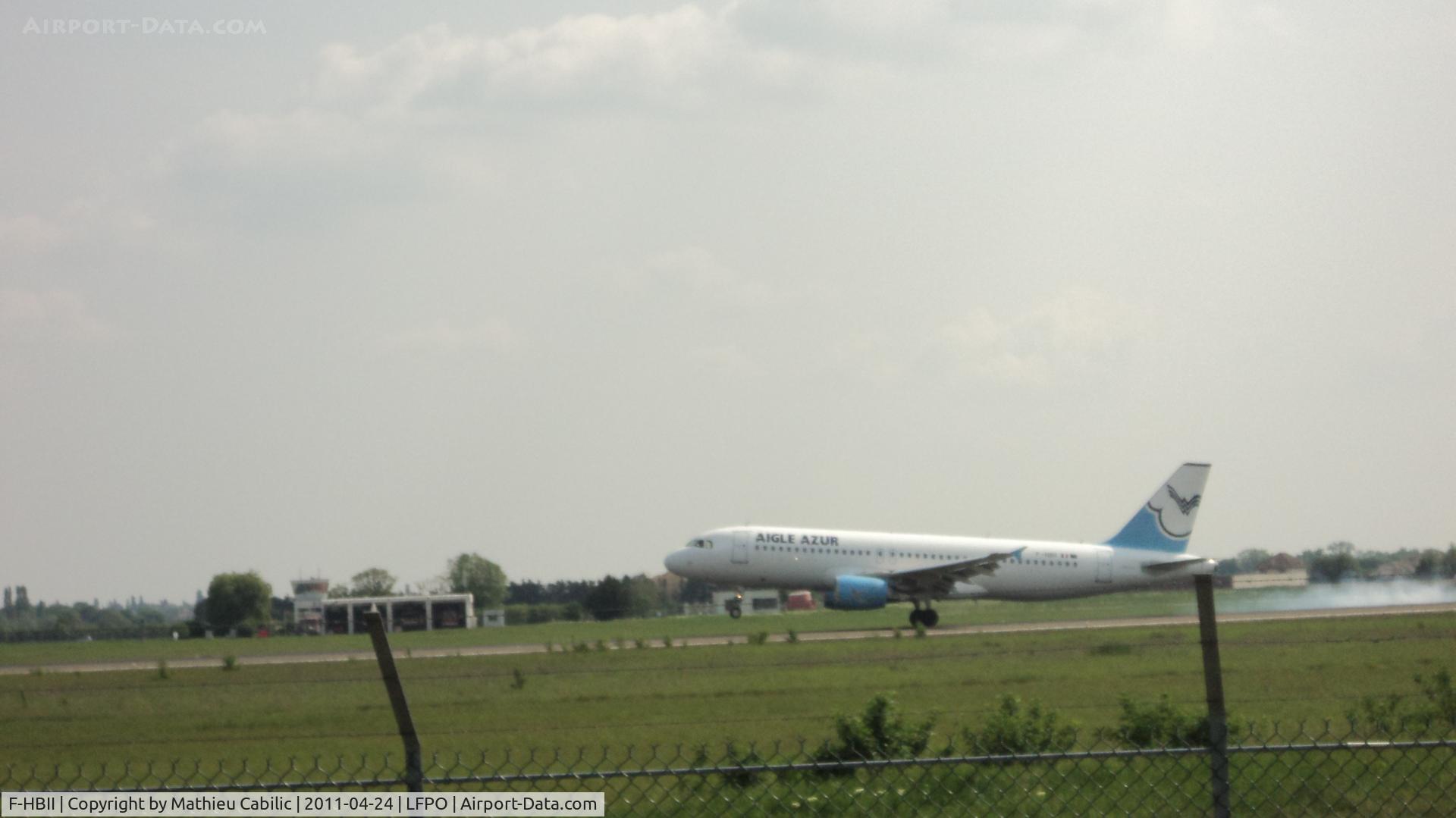 F-HBII, 2009 Airbus A320-214 C/N 3852, Airbus A320-214 landing runway 06