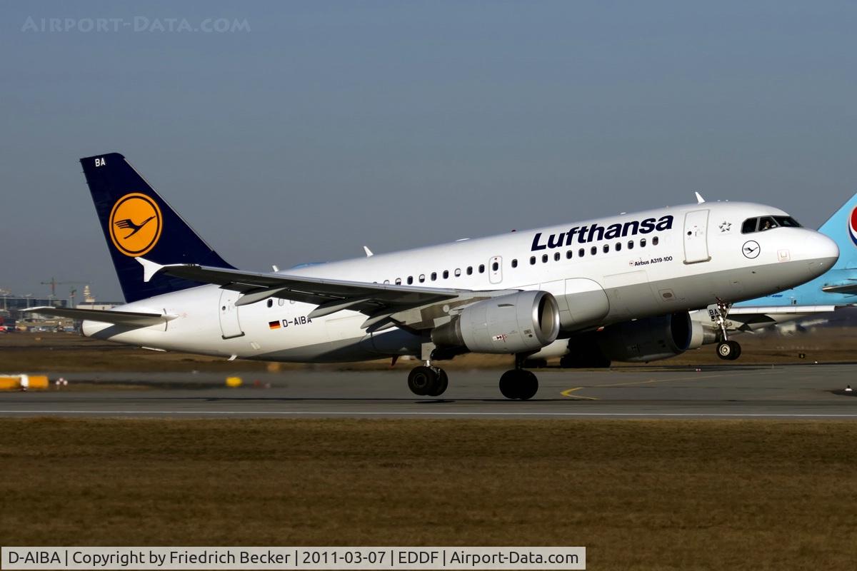 D-AIBA, 2009 Airbus A319-114 C/N 4141, rotating while departing via RW18W