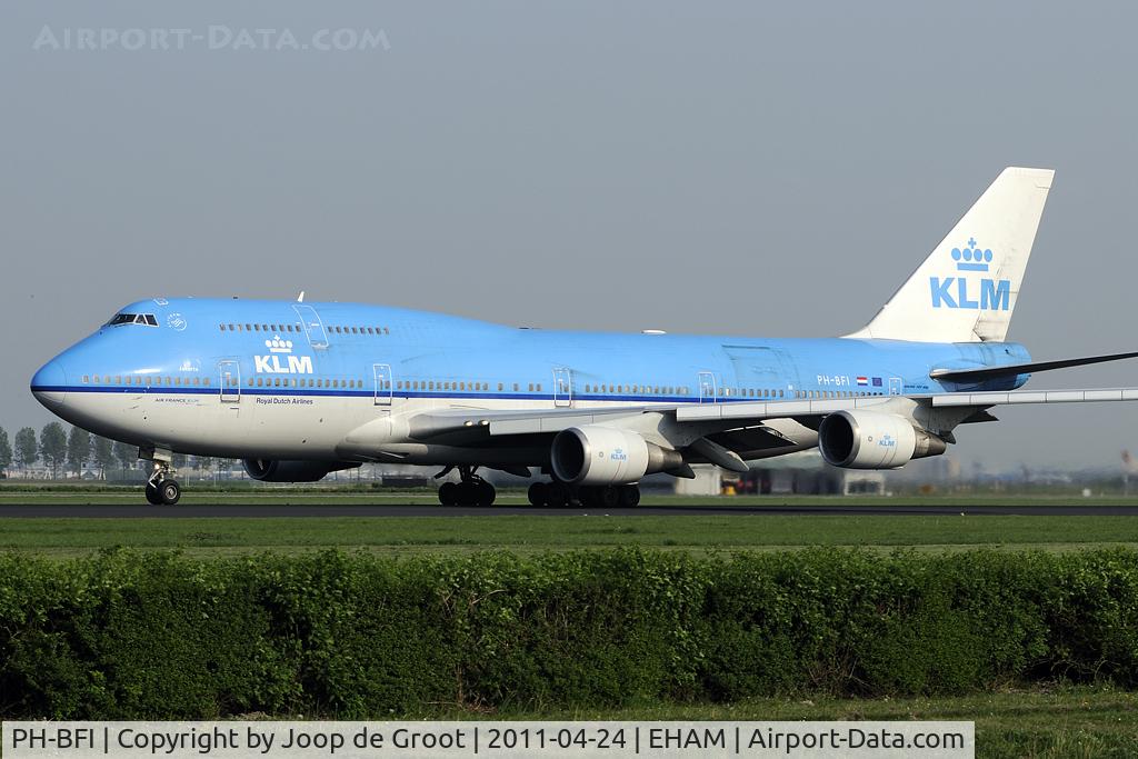 PH-BFI, 1991 Boeing 747-406BC C/N 25086, KLM taking off from the 'Poldernbaan'