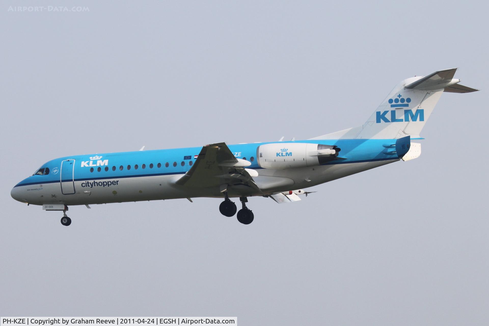 PH-KZE, 1996 Fokker 70 (F-28-0070) C/N 11576, About to touch down with air brake deployed.