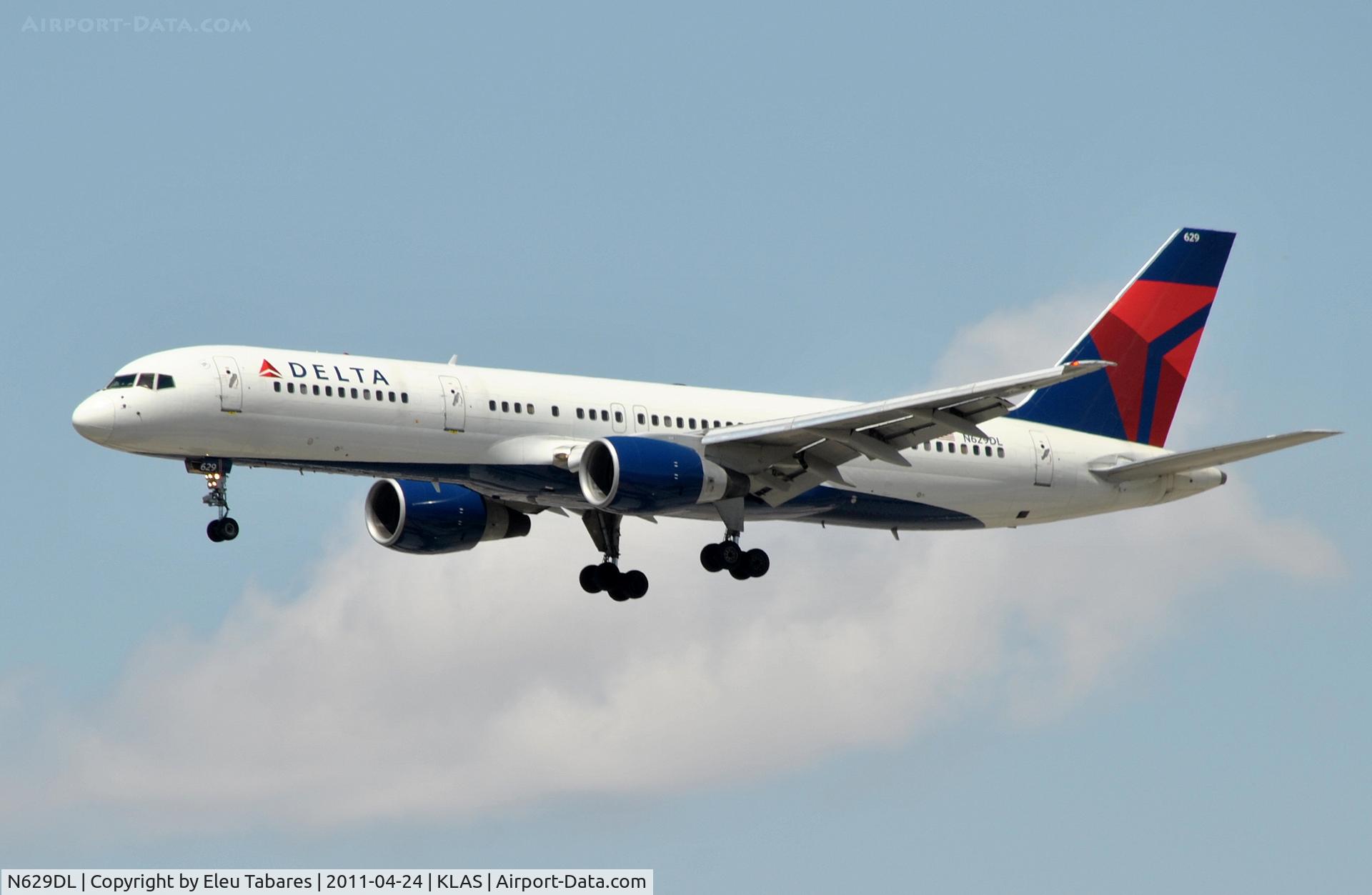 N629DL, 1987 Boeing 757-232 C/N 22919, Taken during final approach to McCarran International Airport in Las Vegas, Nevada.