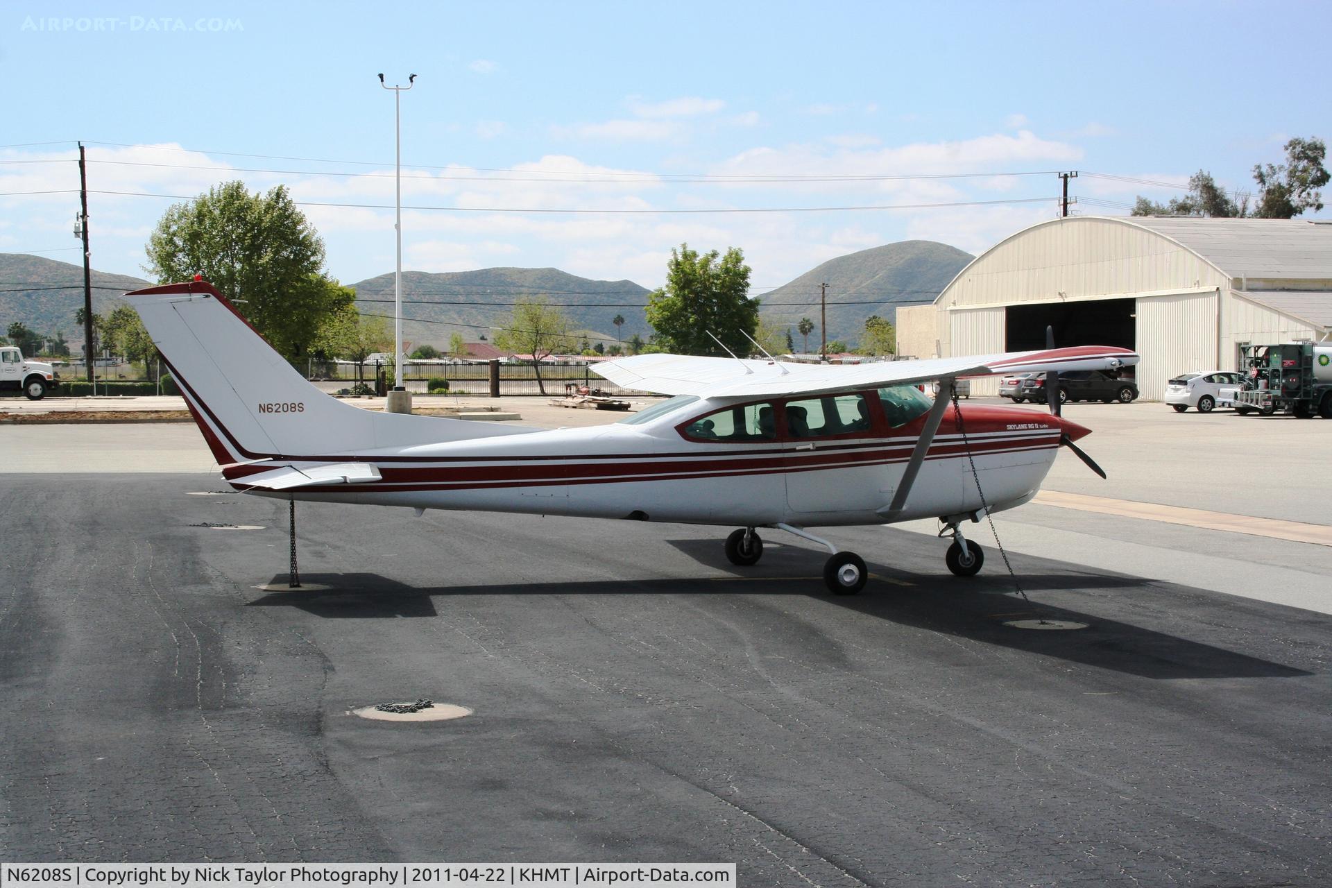 N6208S, 1980 Cessna TR182 Turbo Skylane RG C/N R18201651, Parked at Hemet