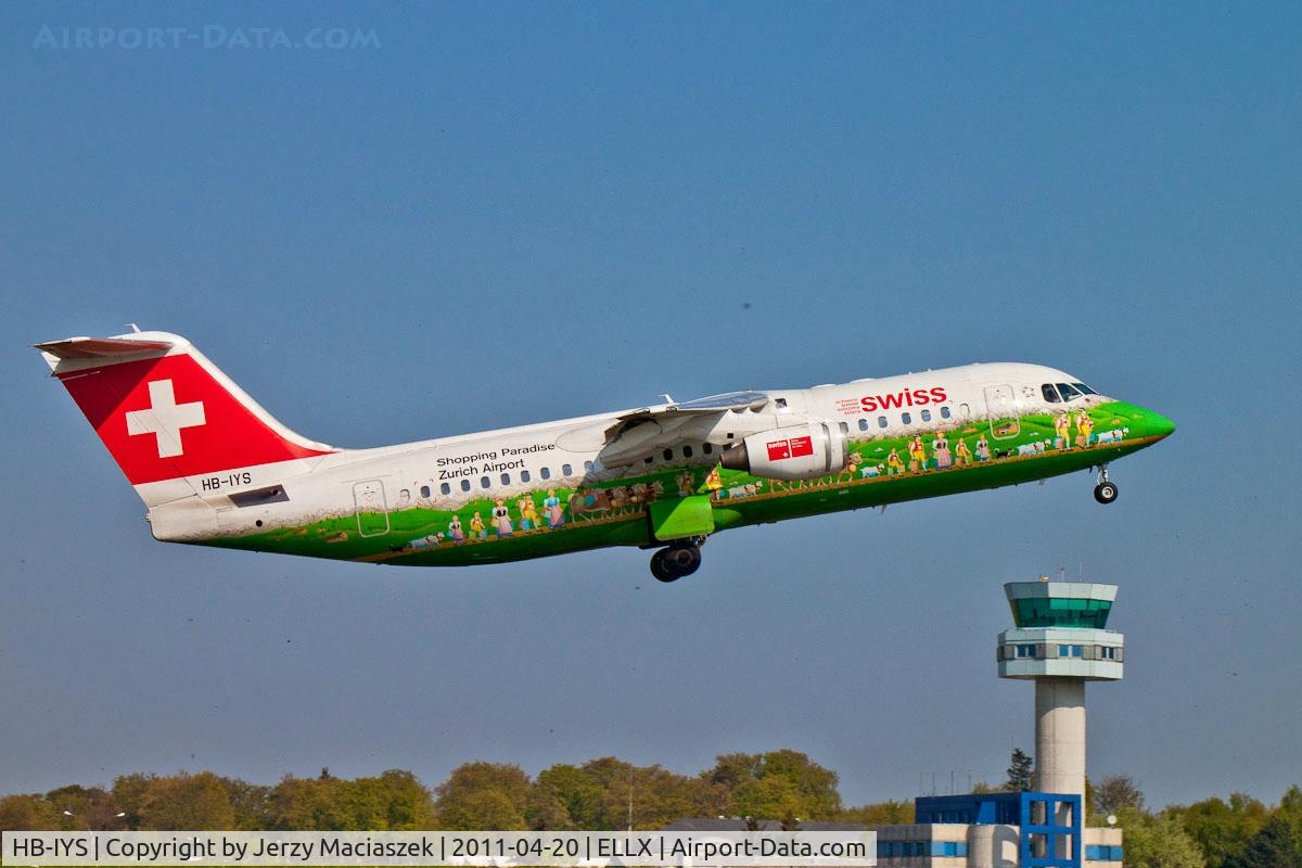 HB-IYS, 2001 British Aerospace Avro 146-RJ100 C/N E3381, HB-IYS
