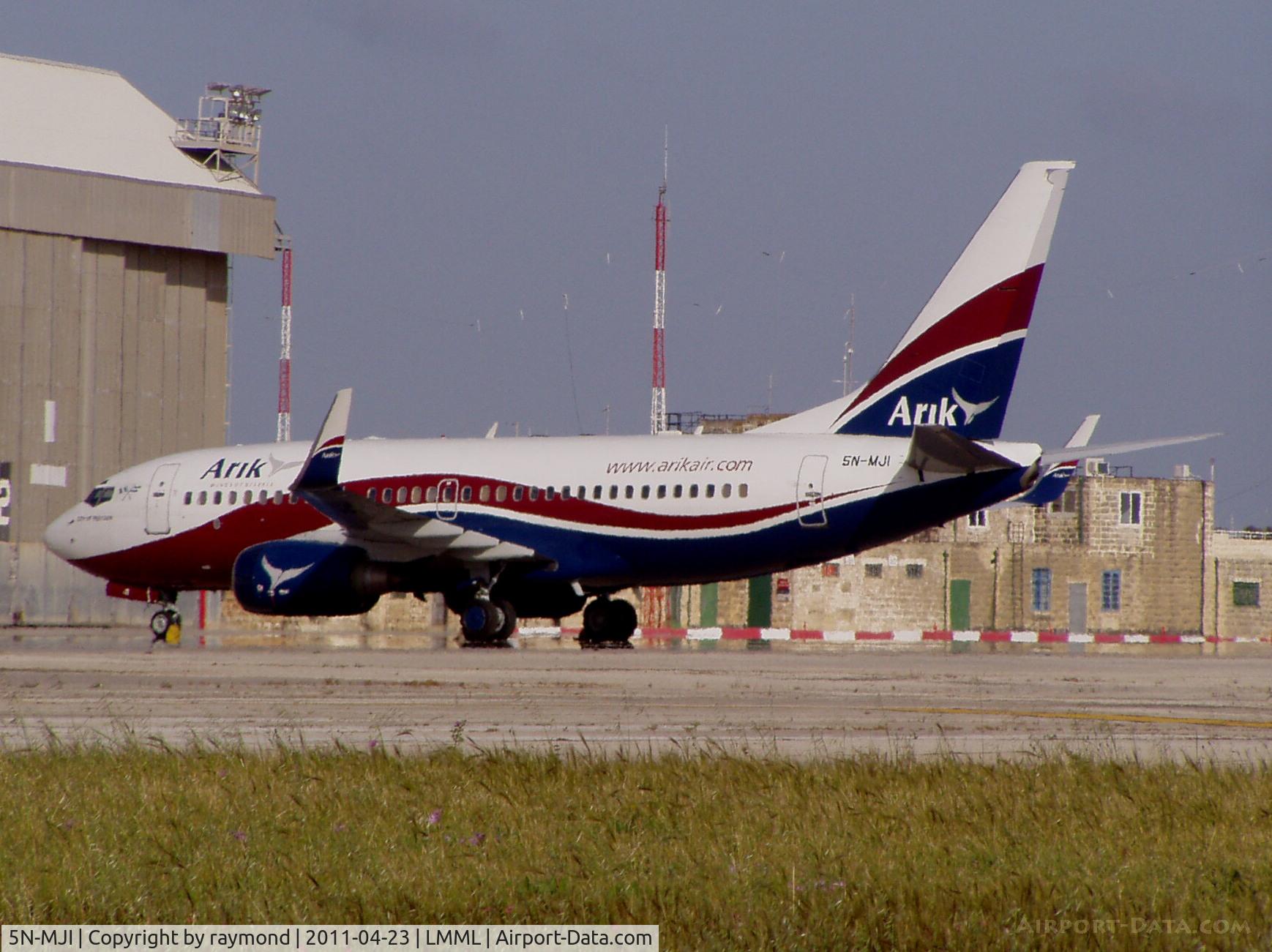 5N-MJI, 2001 Boeing 737-76N C/N 28640, B737NG 5N-MJI Arik Air
