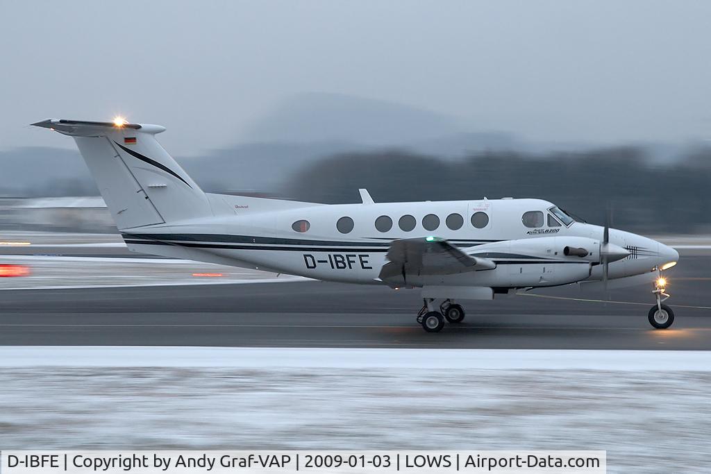 D-IBFE, 2000 Raytheon B200 King Air C/N BB-1716, Beech 200