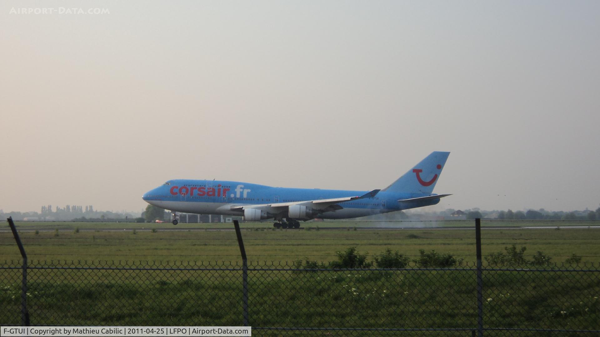F-GTUI, 1992 Boeing 747-422 C/N 26875, Boeing 747-422 landing runway 06