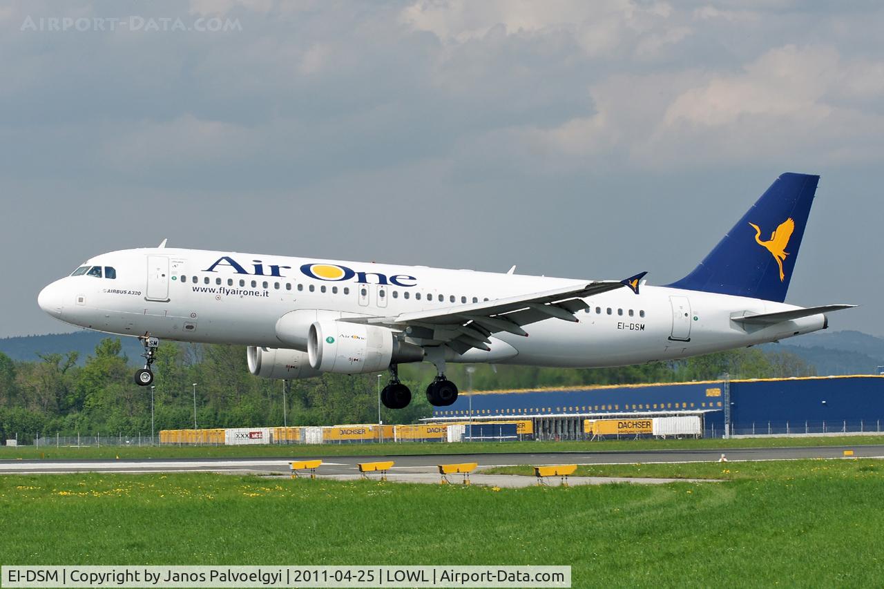 EI-DSM, 2007 Airbus A320-216 C/N 3362, Alitalia (Air One) Airbus A320-216 landing in LOWL/LNZ