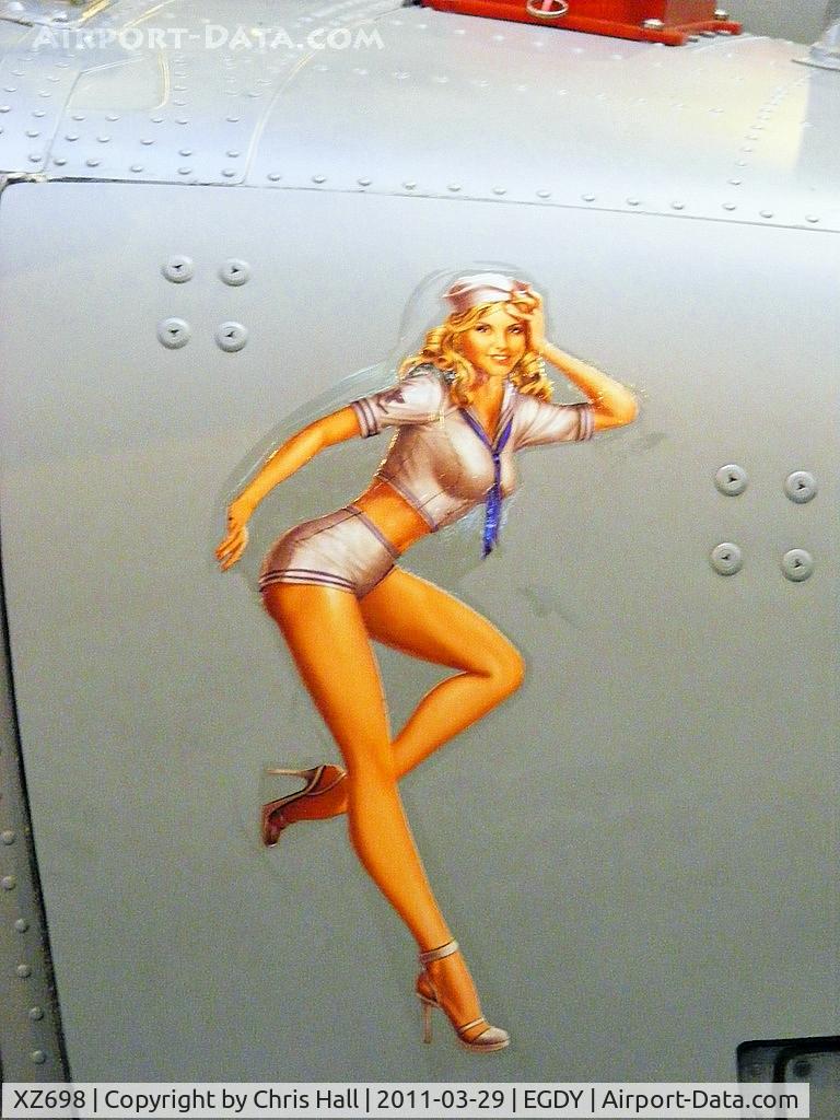 XZ698, Westland Lynx HAS.3S C/N 153, nose art on Royal Navy Lynx
