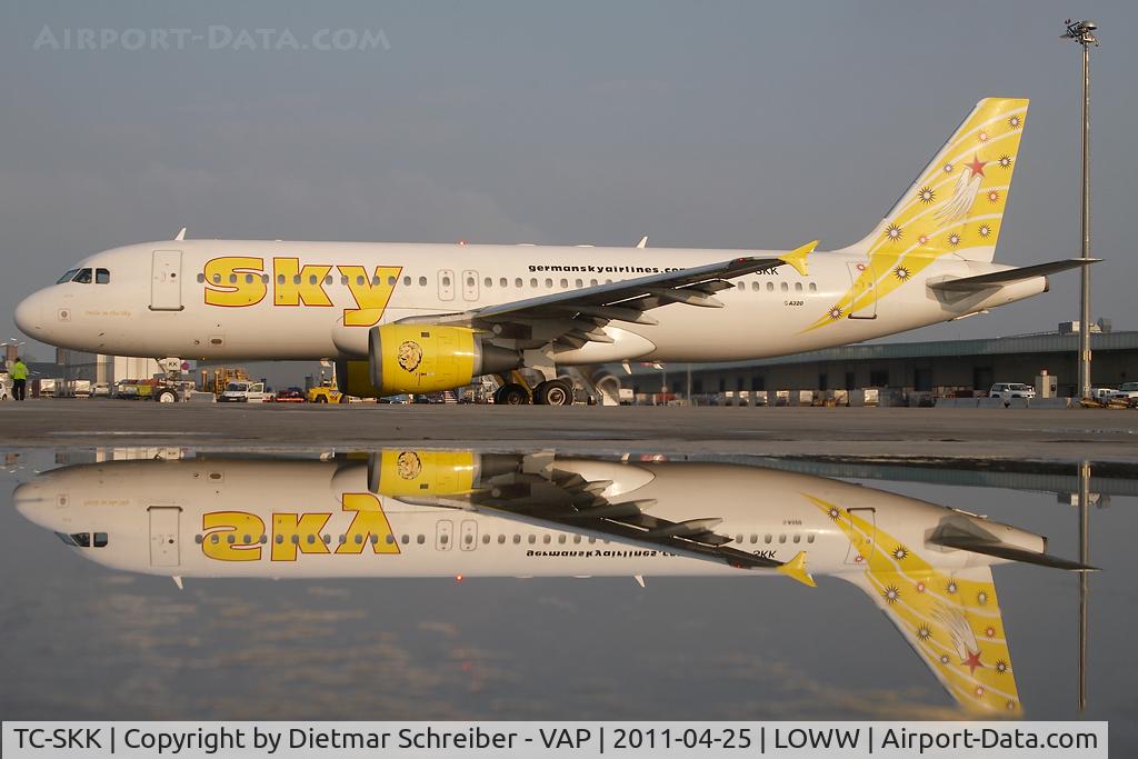 TC-SKK, 1990 Airbus A320-211 C/N 148, Sky Airbus 320 - reflection