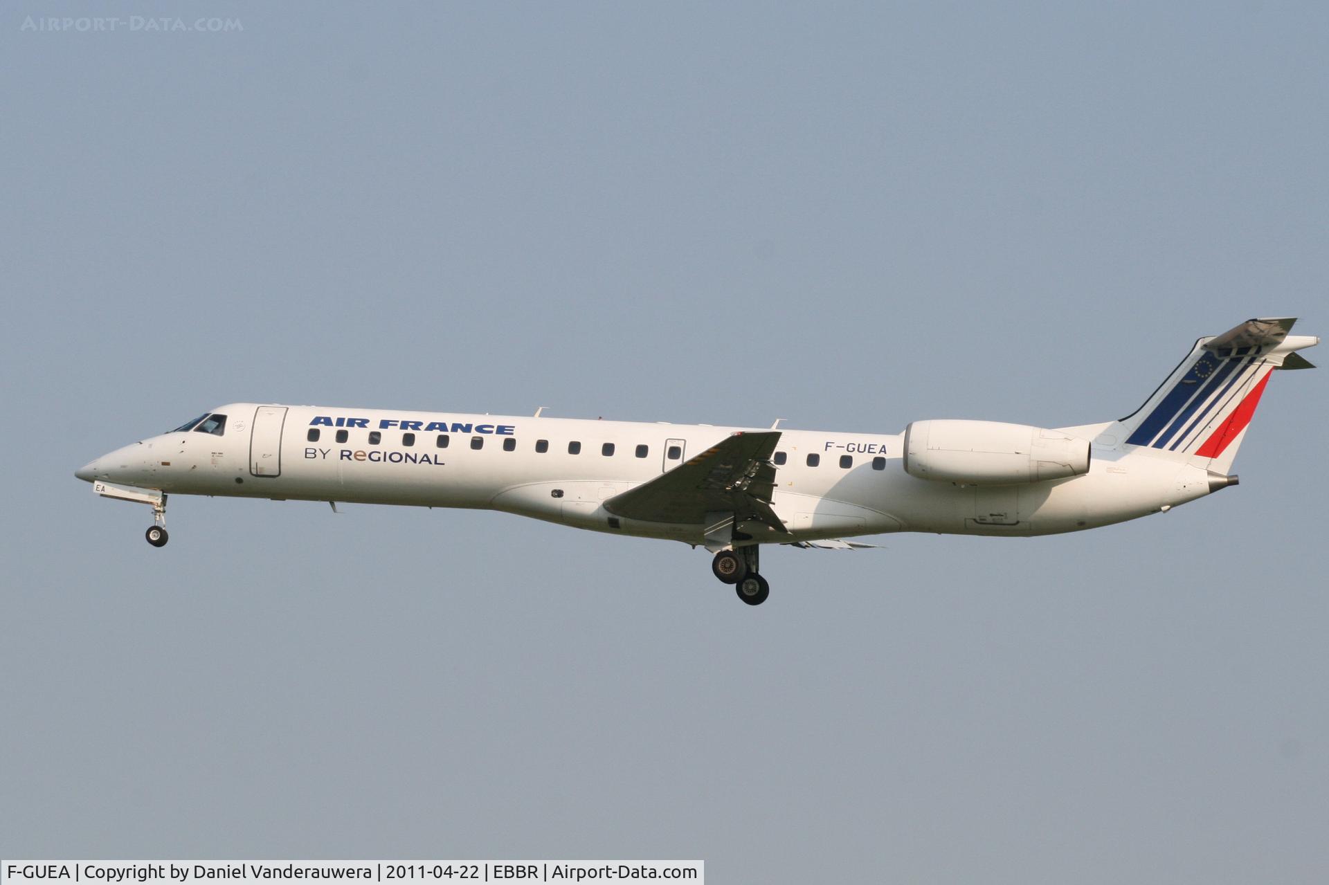 F-GUEA, 2000 Embraer EMB-145MP (ERJ-145MP) C/N 145342, Arrival of flight AF5402 to RWY 25L