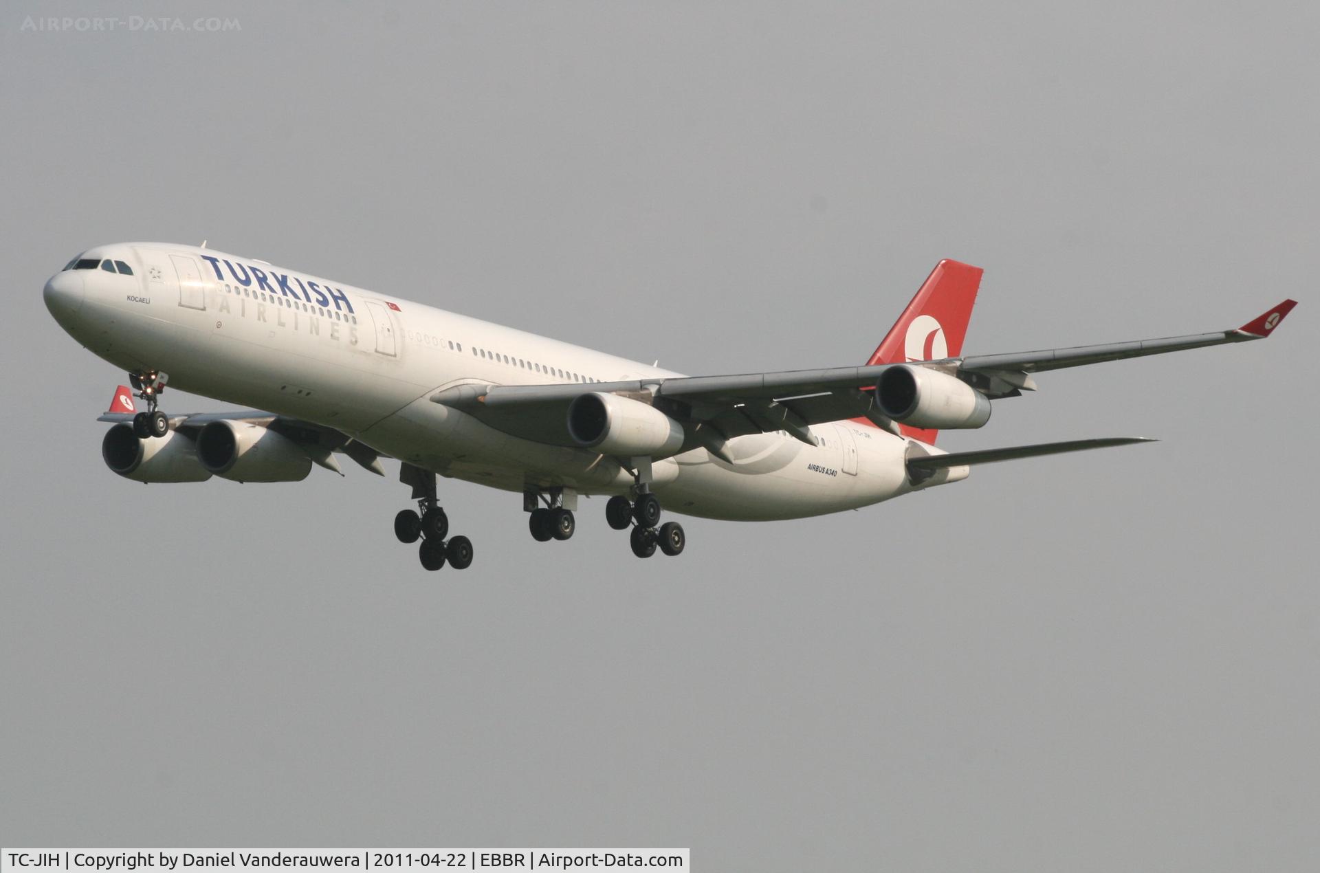 TC-JIH, 1999 Airbus A340-313 C/N 270, Arrival of flight TK1937 to RWY 25L