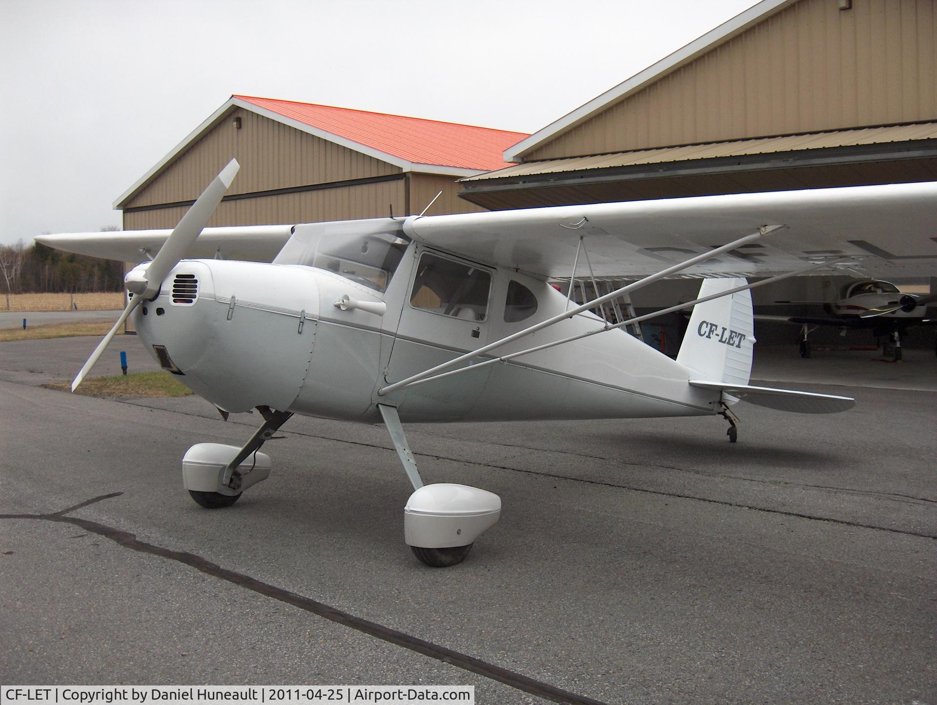 CF-LET, 1946 Cessna 140 C/N 9084, CF-LET
Cornwall Airport CYCC
2011