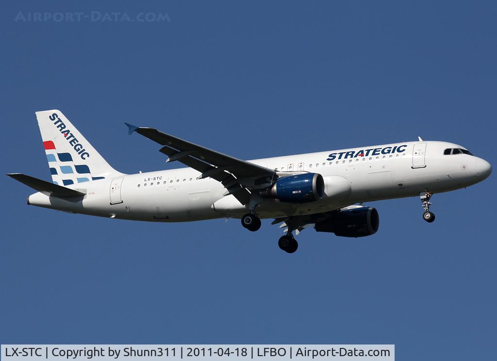 LX-STC, 1993 Airbus A320-212 C/N 420, Landing rwy 14L