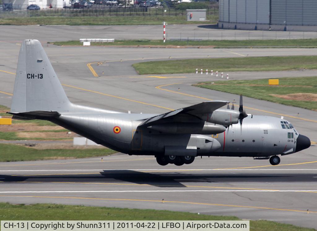 CH-13, 1965 Lockheed WC-130E Hercules C/N 382-4047, Landing rwy 14R
