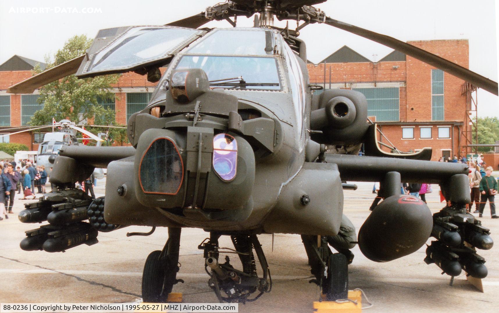 88-0236, 1988 McDonnell Douglas AH-64A Apache C/N PV566, AH-64A Apache of the US Army 6/6th Cavalry on display at the 1995 RAF Mildenhall Air Fete.