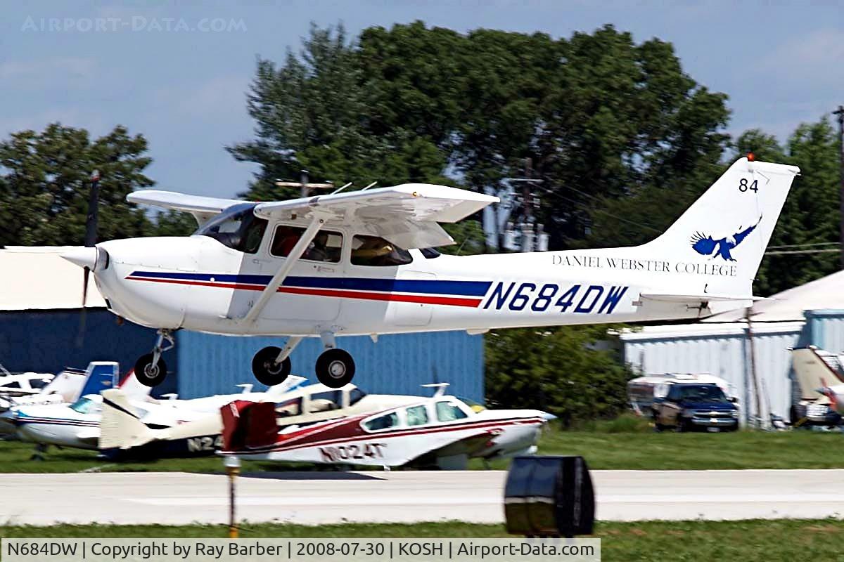 N684DW, 2000 Cessna 172R C/N 17280945, Cessna 172R Skyhawk [172-80945] Daniel Webster College Oshkosh~N 30/07/2008