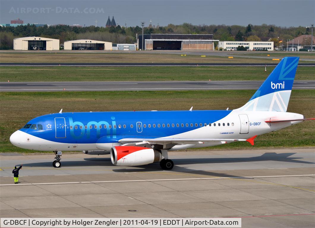 G-DBCF, 2005 Airbus A319-131 C/N 2466, All clear for lining up and take-off.