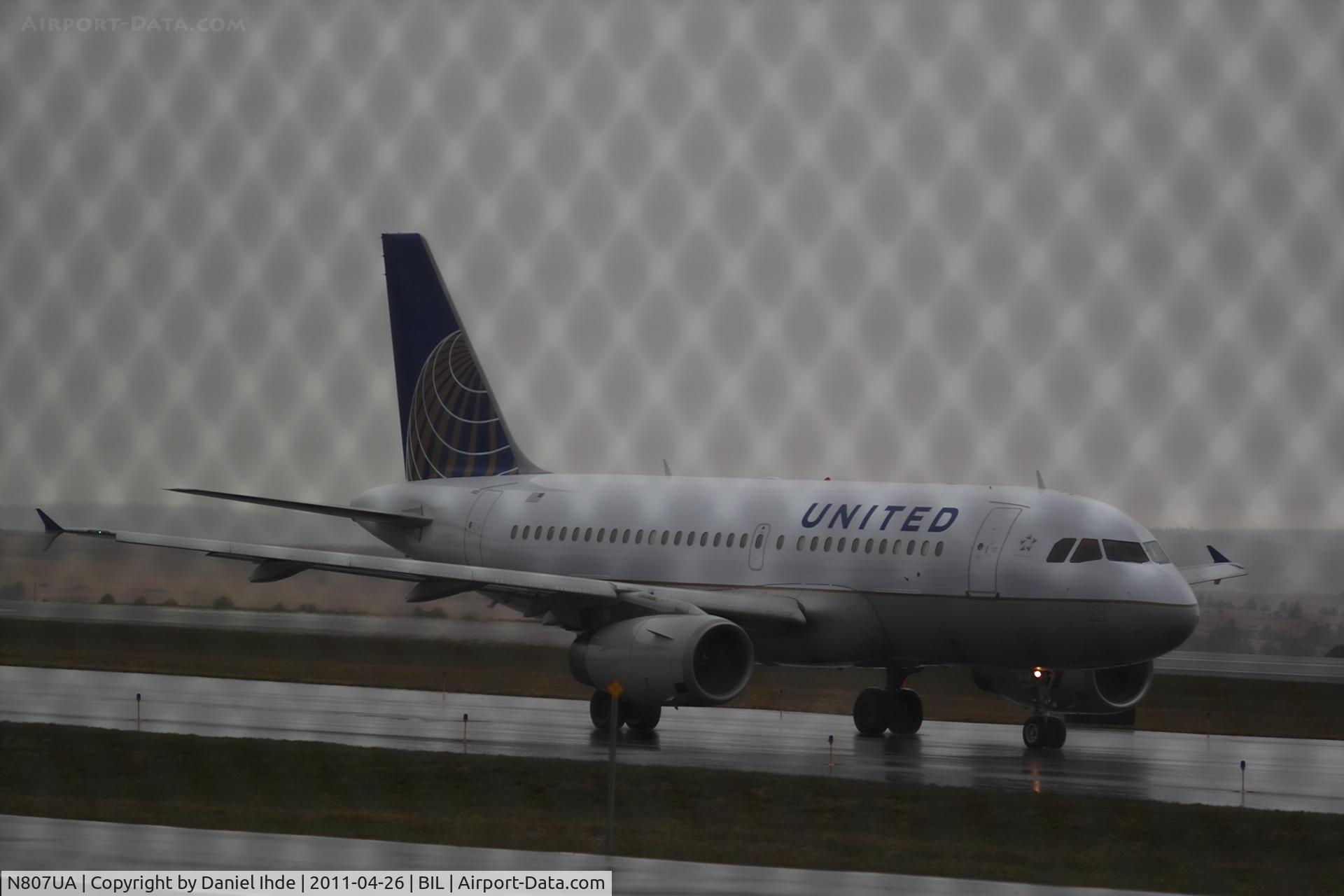N807UA, 1998 Airbus A319-131 C/N 798, United Continental Airbus A319 @ Bil