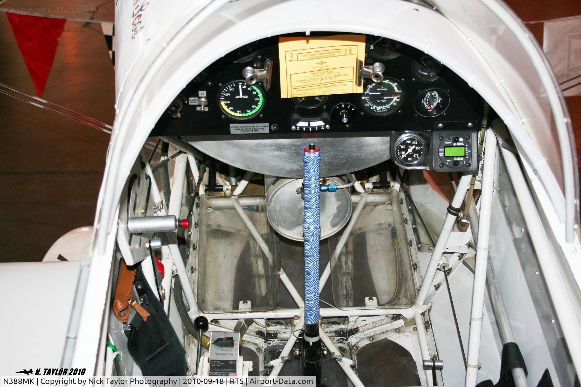N388MK, 1989 Pitts S-1SE Special C/N MVK1988, The cockpit of 