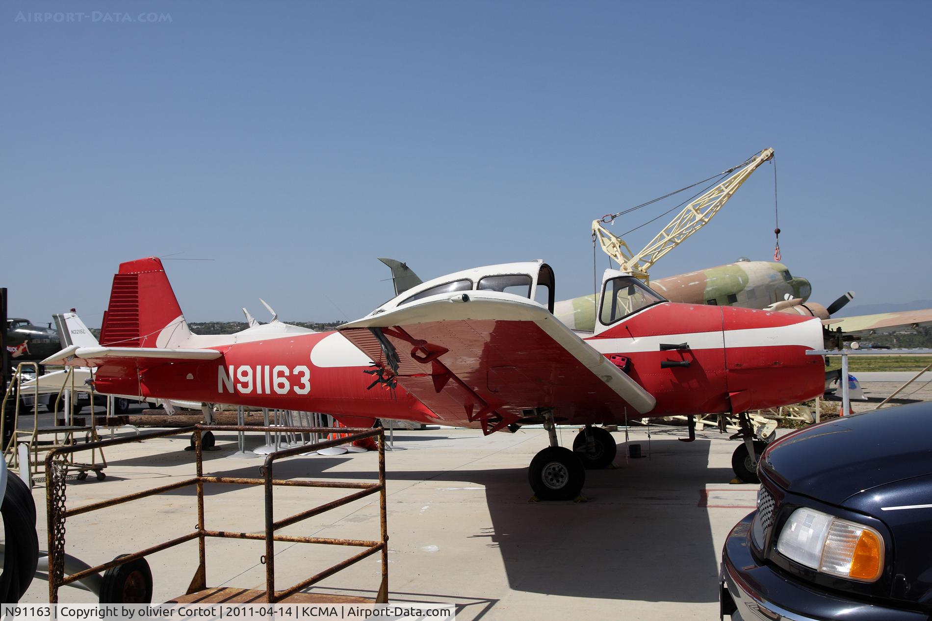 N91163, 1946 North American Navion C/N NAV-4-217, Waiting with other Navions at Camarillo