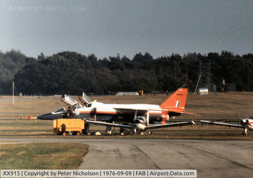 XX915, 1976 Sepecat Jaguar T.2 C/N B.36, Jaguar T.2 of the Empire Test Pilots School at Boscombe Down was demonstrated at the 1976 SBAC Farnborough Airshow.
