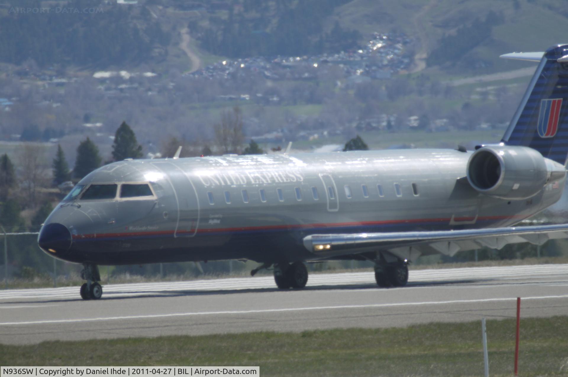 N936SW, 2002 Bombardier CRJ-200LR (CL-600-2B19) C/N 7726, Skywest (United Express) Bombardier CL-600 @ BIL