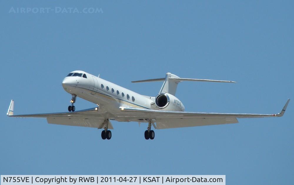 N755VE, 2004 Gulfstream Aerospace GV-SP (G550) C/N 5055, Landing 30L, San Antonio