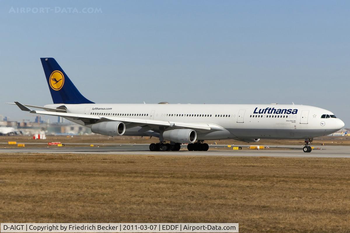 D-AIGT, 1999 Airbus A340-313 C/N 304, departure via RW18W