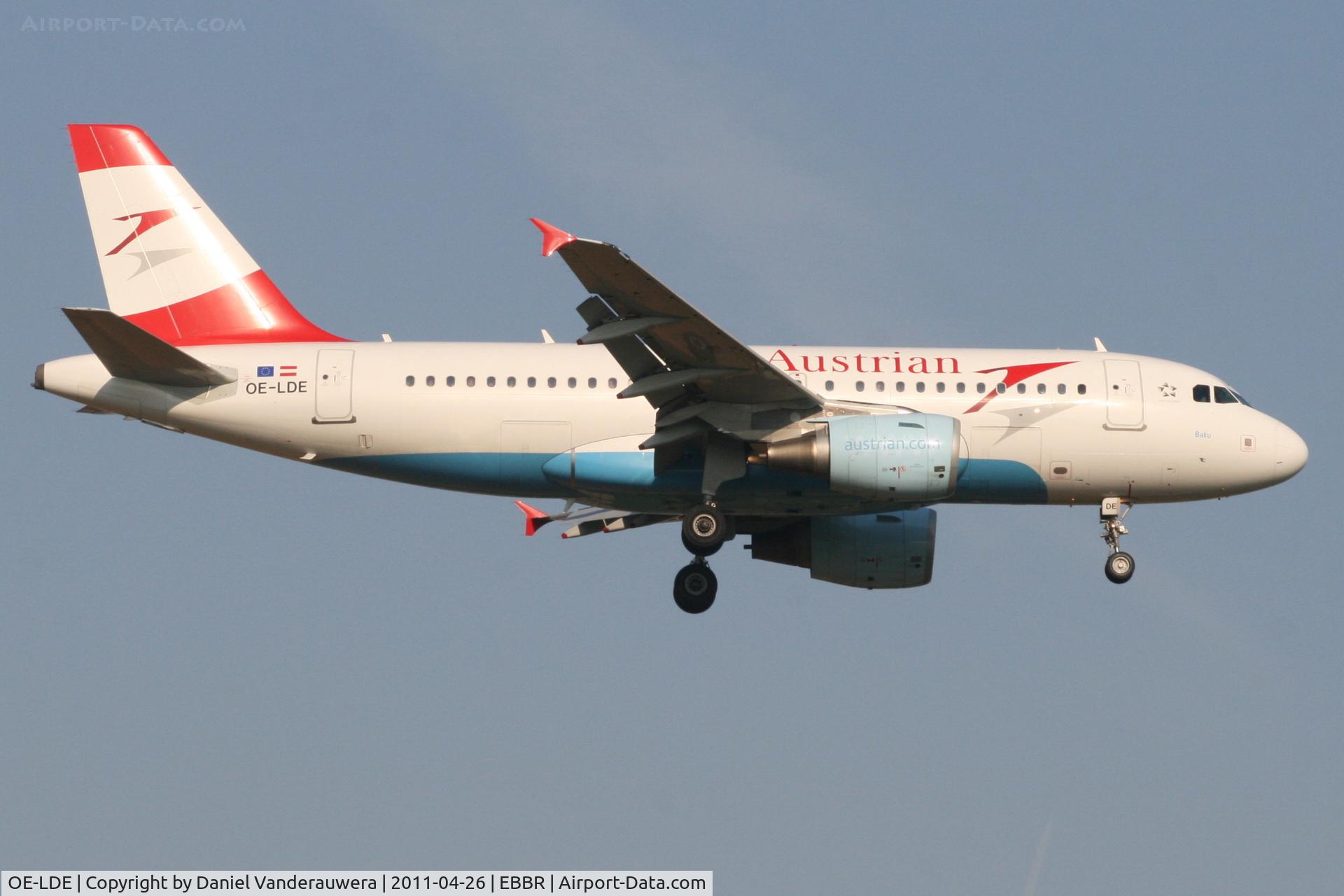 OE-LDE, 2005 Airbus A319-112 C/N 2494, Flight OS351 is descending to RWY 02