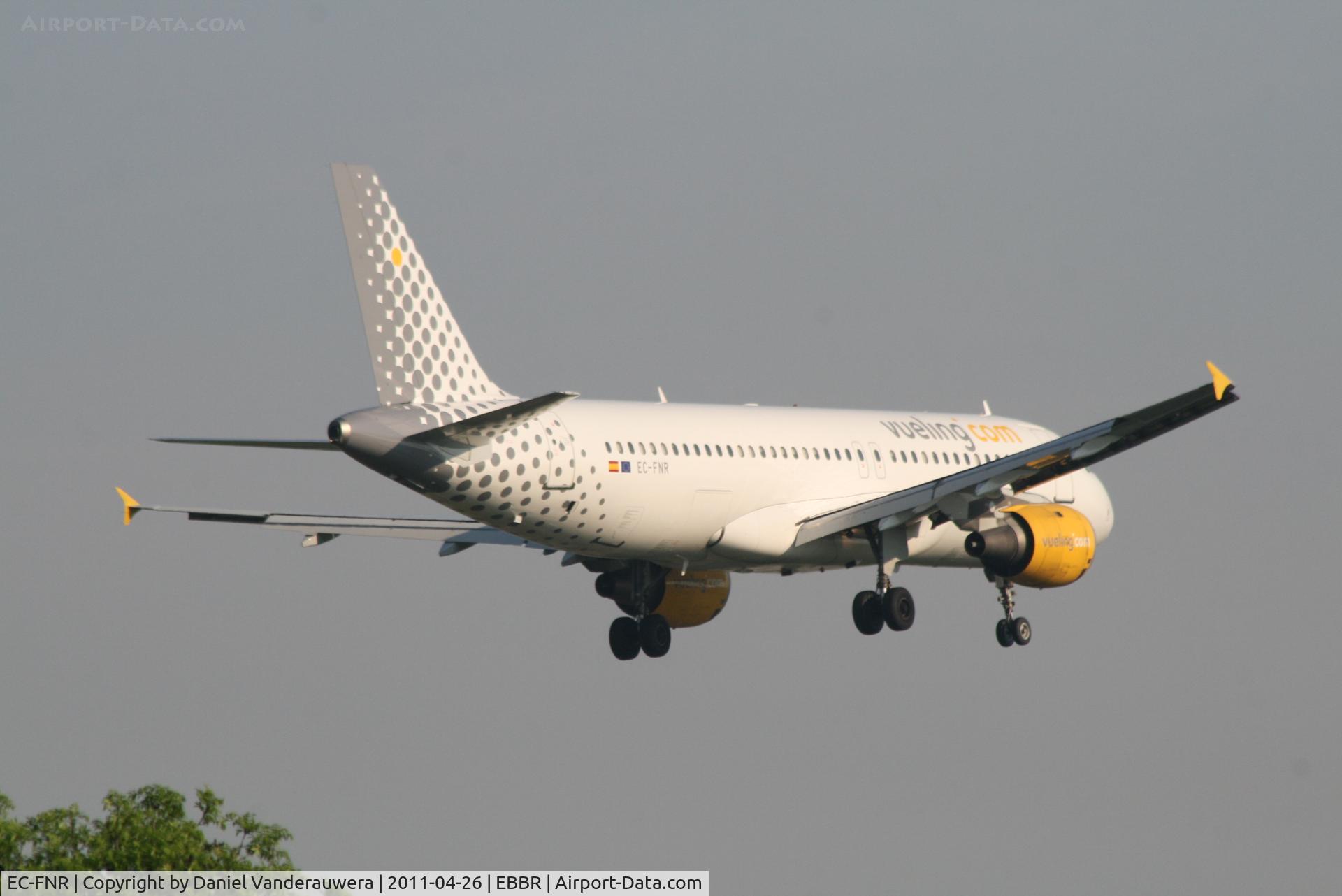 EC-FNR, 1992 Airbus A320-211 C/N 323, Flight VY8988 is descending to RWY 02