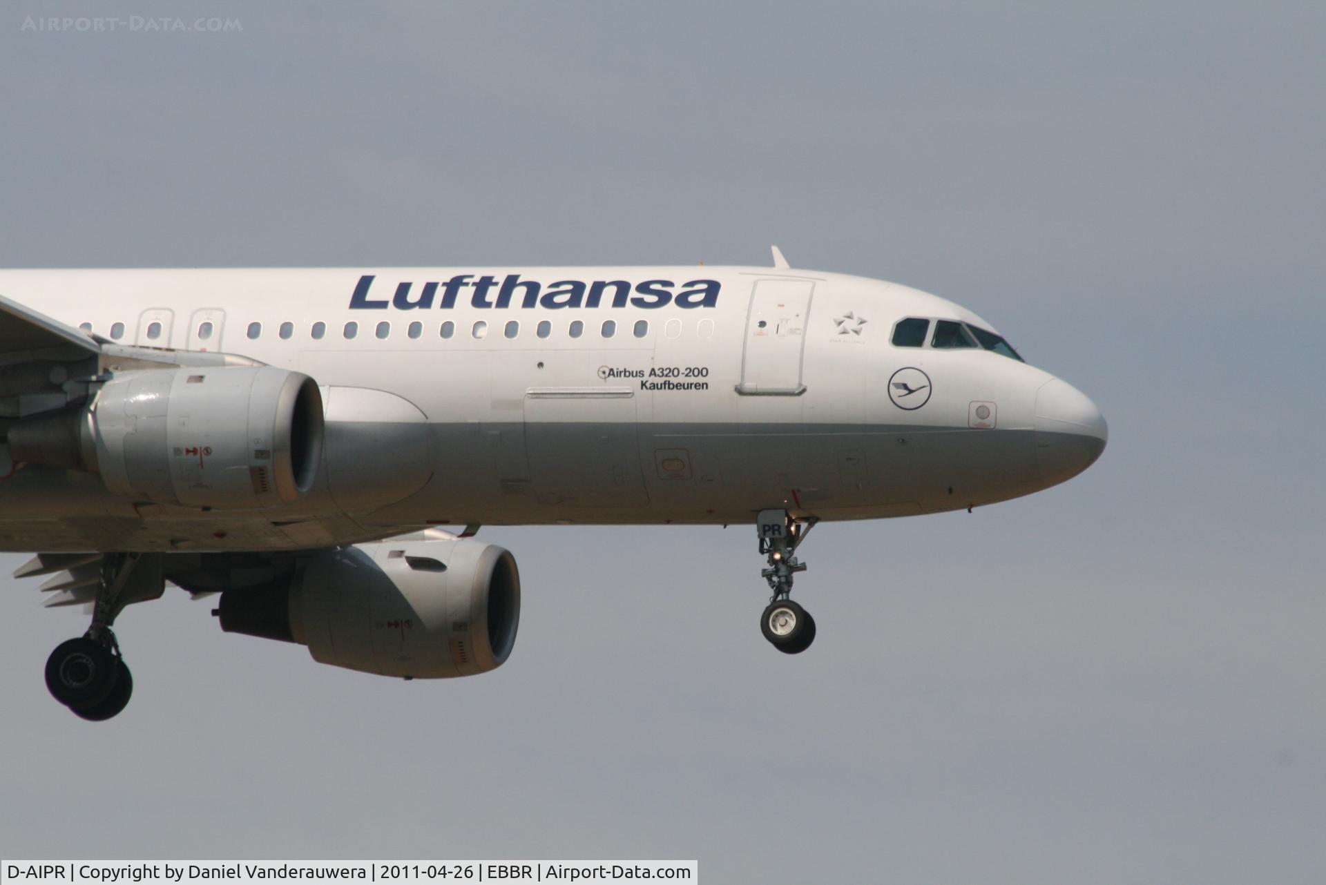D-AIPR, 1990 Airbus A320-211 C/N 111, Arrival of flight LH2286 to RWY 02