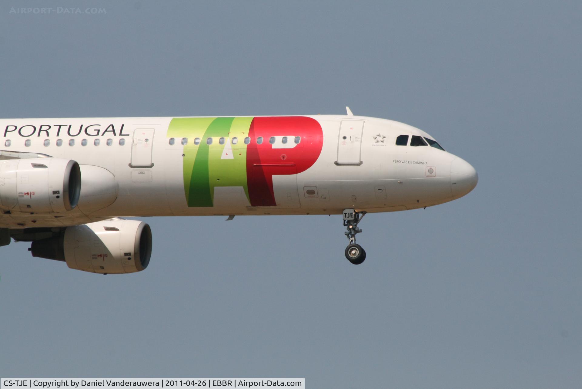 CS-TJE, 2000 Airbus A321-211 C/N 1307, Arrival of flight TP604 to RWY 02