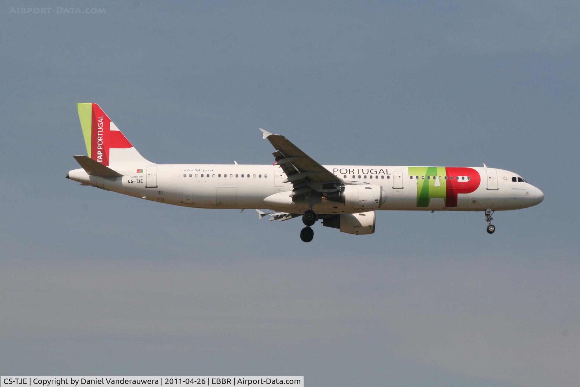 CS-TJE, 2000 Airbus A321-211 C/N 1307, Flight TAP604 is descending to RWY 02