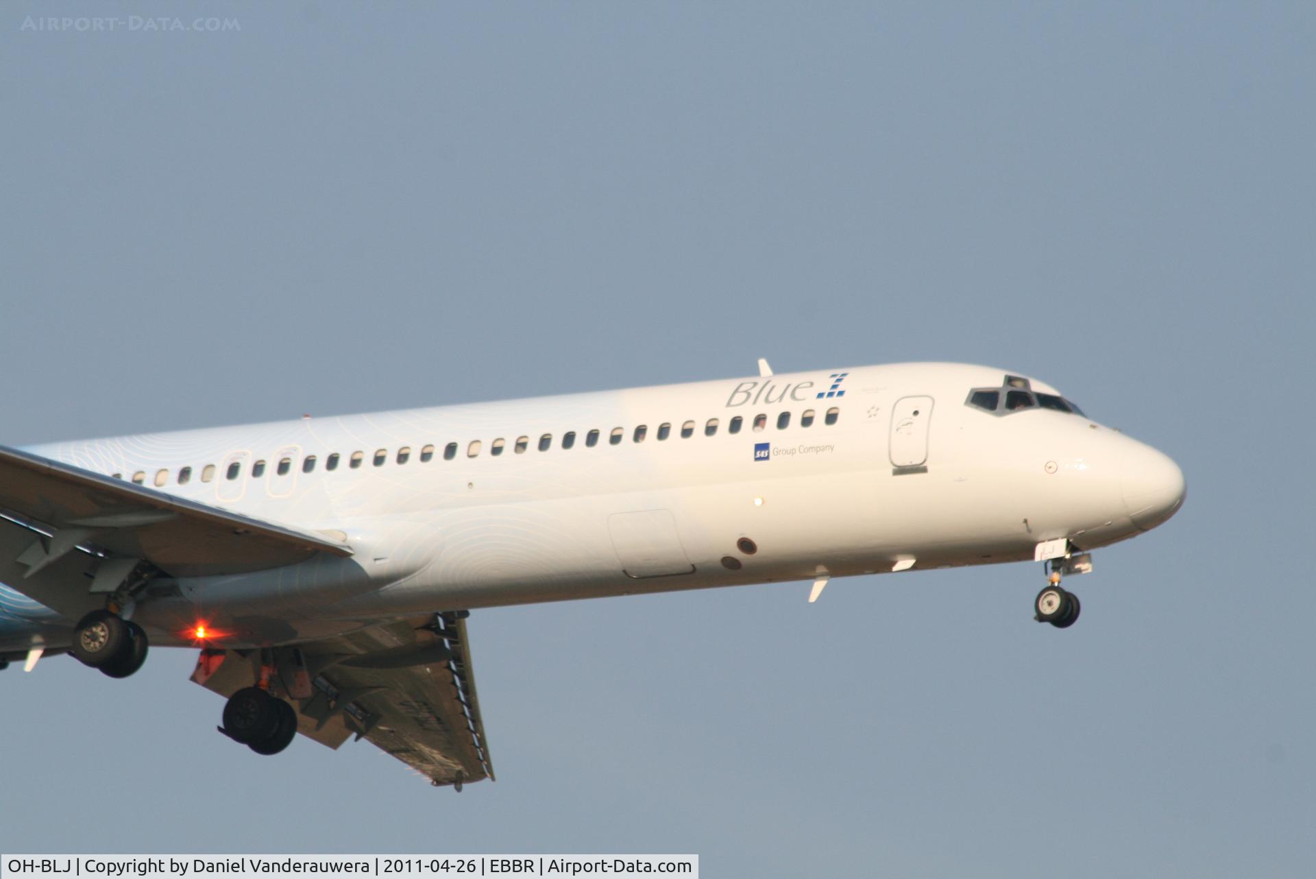 OH-BLJ, 2000 Boeing 717-23S C/N 55065, Arrival of flight KF801 to RWY 02