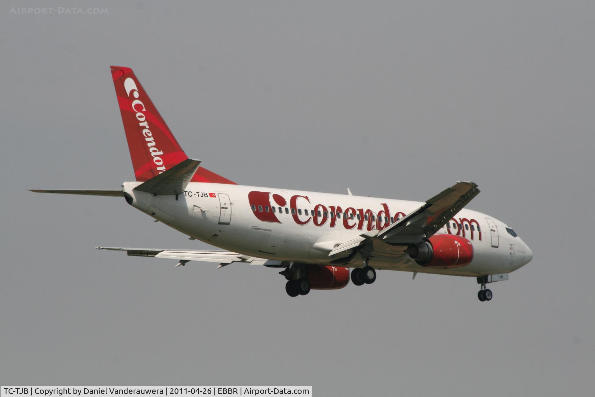 TC-TJB, 1997 Boeing 737-3Q8 C/N 27633/2878, Flight CAI211 is descending to RWY 02