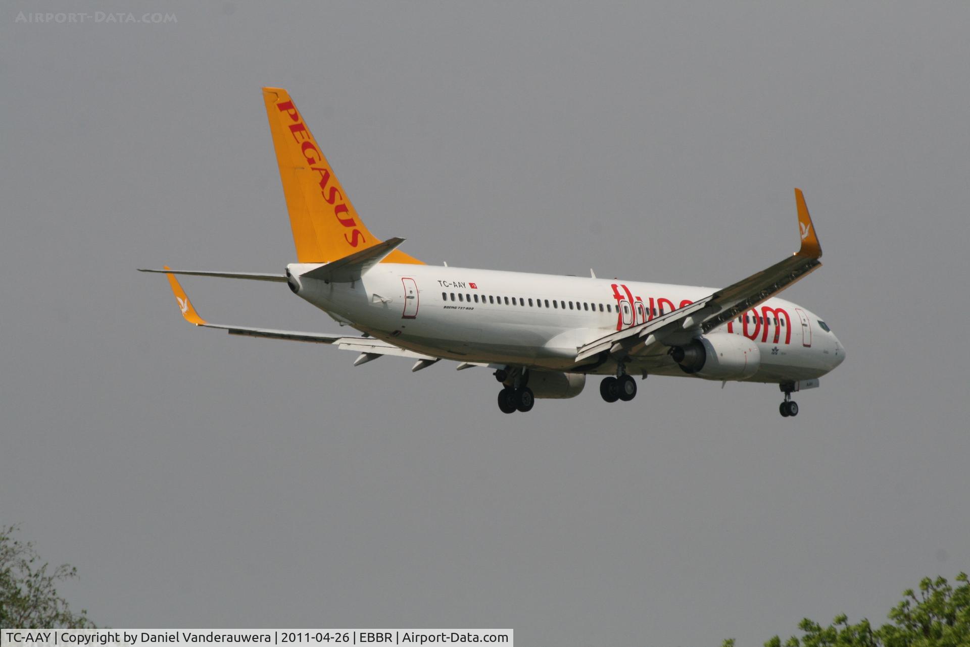 TC-AAY, 2010 Boeing 737-82R C/N 40874, Flight PC801 is descending to RWY 02