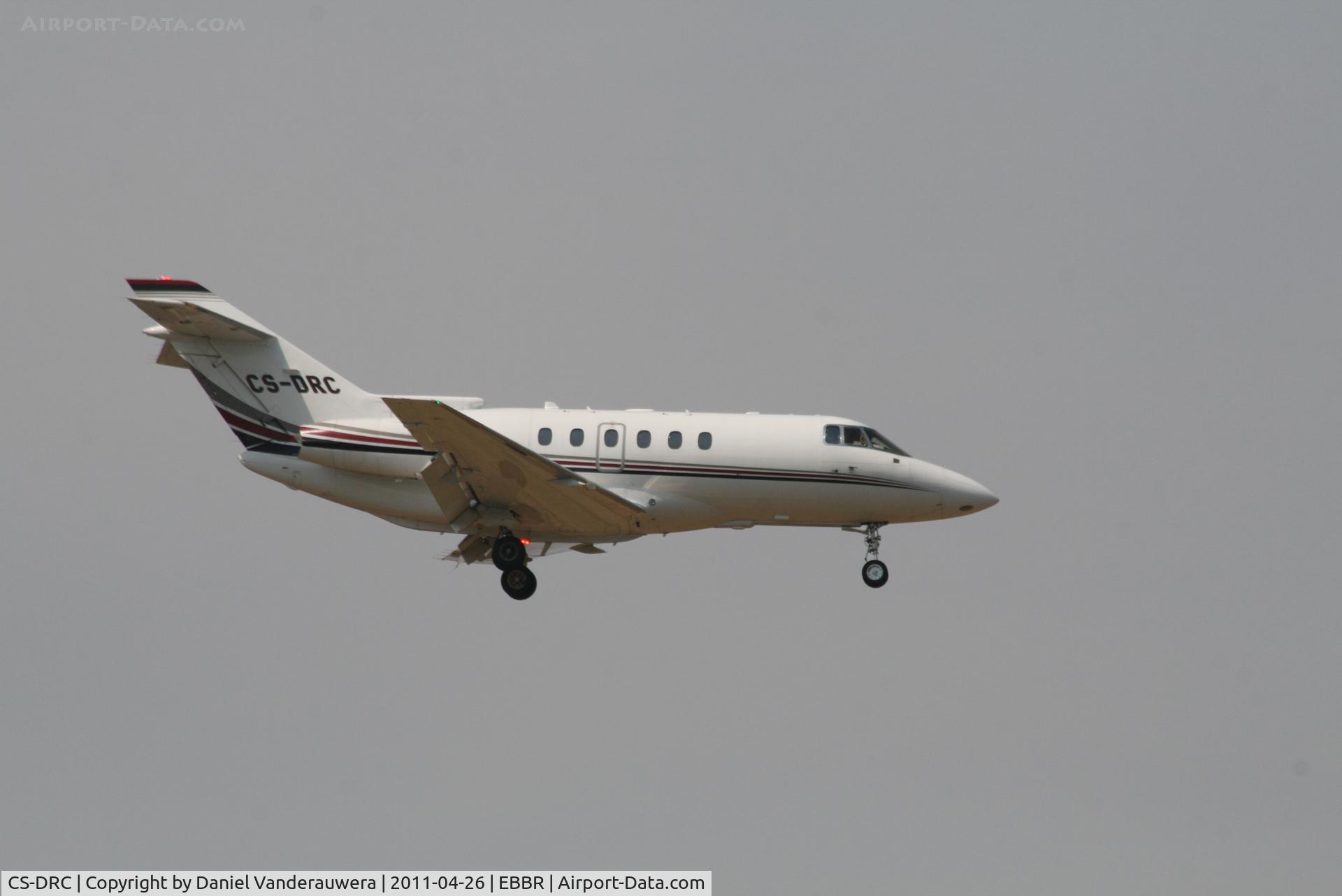 CS-DRC, 2005 Raytheon Hawker 800XP C/N 258714, Descending to RWY 02