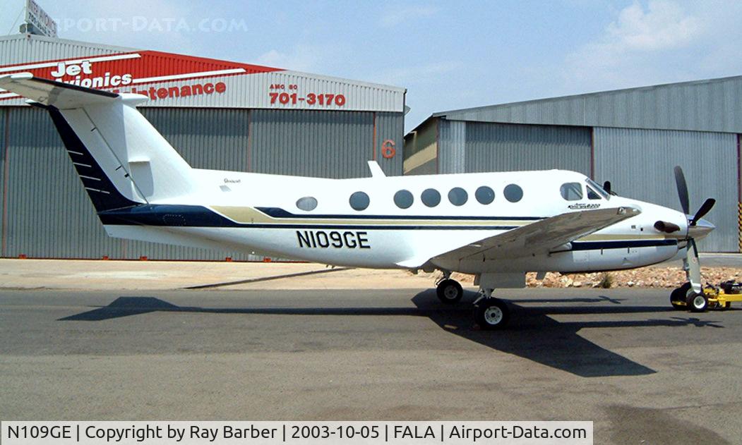 N109GE, 1994 Beech B200 King Air C/N BB-1476, Beech B200 Super King Air [BB-1476] Lanseria~ZS 05/10/2003