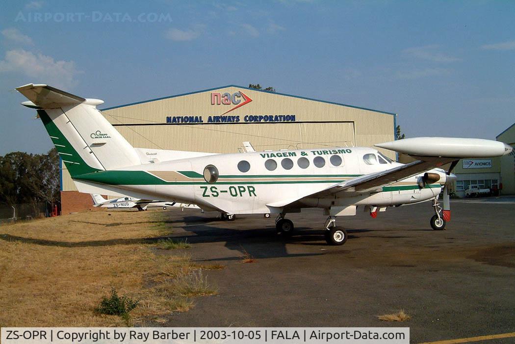ZS-OPR, Beech 200T Super King Air C/N BT-8, Beech 200T Super King Air [BT-8] Lanseria~ZS 05/10/2003