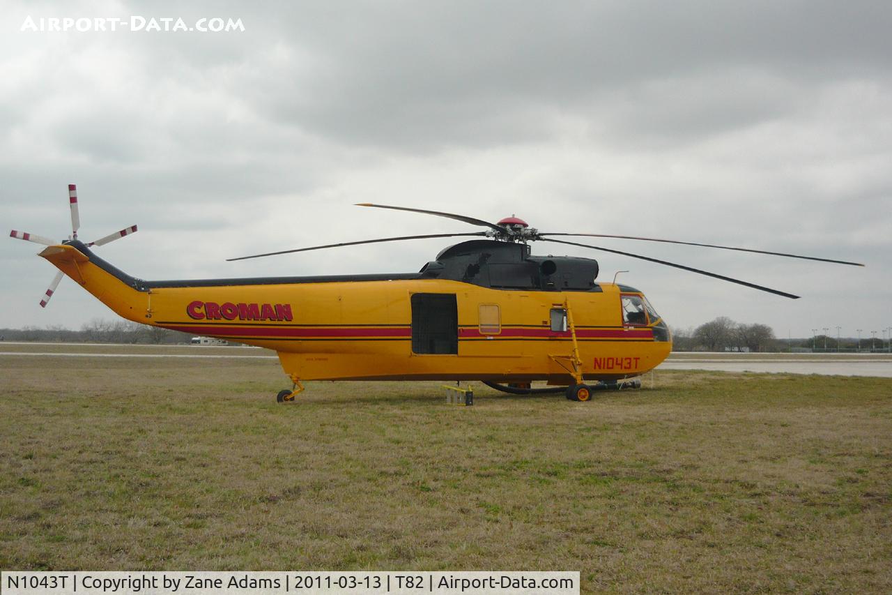 N1043T, 1982 Sikorsky S-61A (CH-3A) C/N 61-083, Croman Corp Type 1 Helo on fire watch at Gillespie County Airport - Fredericksburg, TX