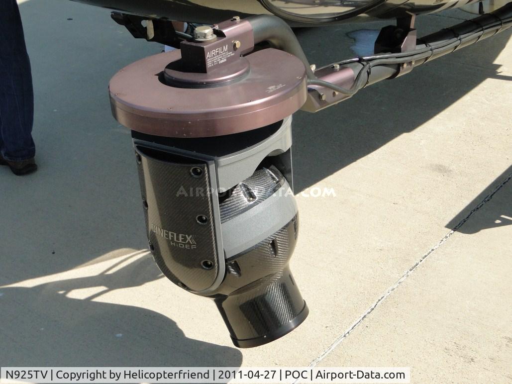 N925TV, 2007 Aerospatiale AS-350B-2 Ecureuil C/N 4372, This camera system is called the Cineflex V14, takes a high-definition camera and fits it with a telephoto lens capable of magnifying images to 84 times their actual size. The lens and sensor float inside a of gyro-stabilized bubble