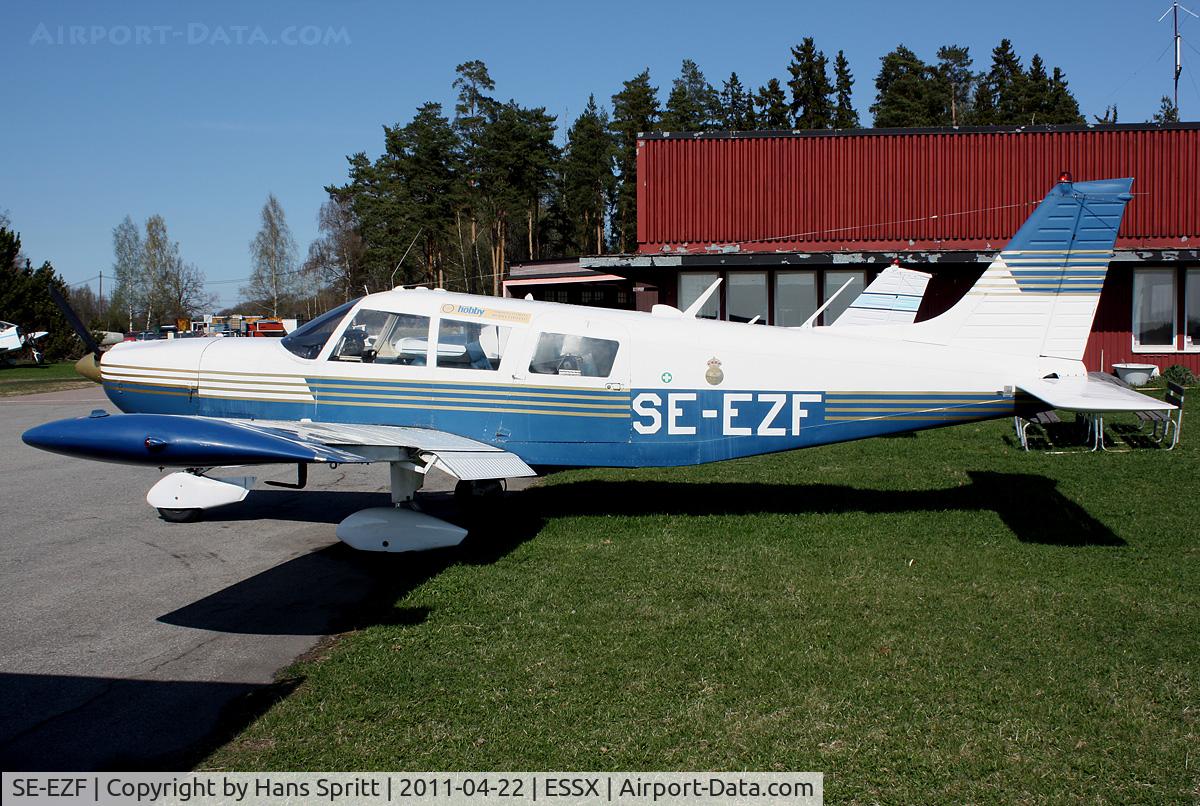 SE-EZF, 1966 Piper PA-32-260 Cherokee Six Cherokee Six C/N 32-768, Piper Six in the sun