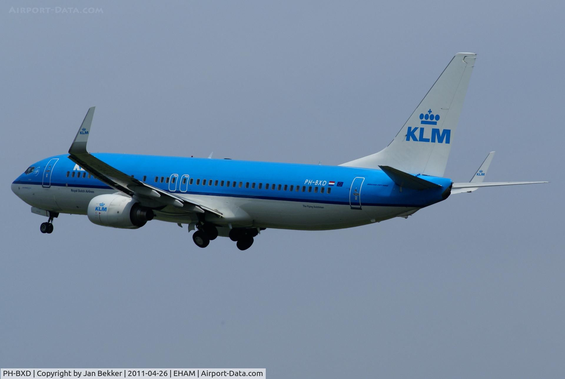 PH-BXD, 1999 Boeing 737-8K2 C/N 29134, Just after take off from the 