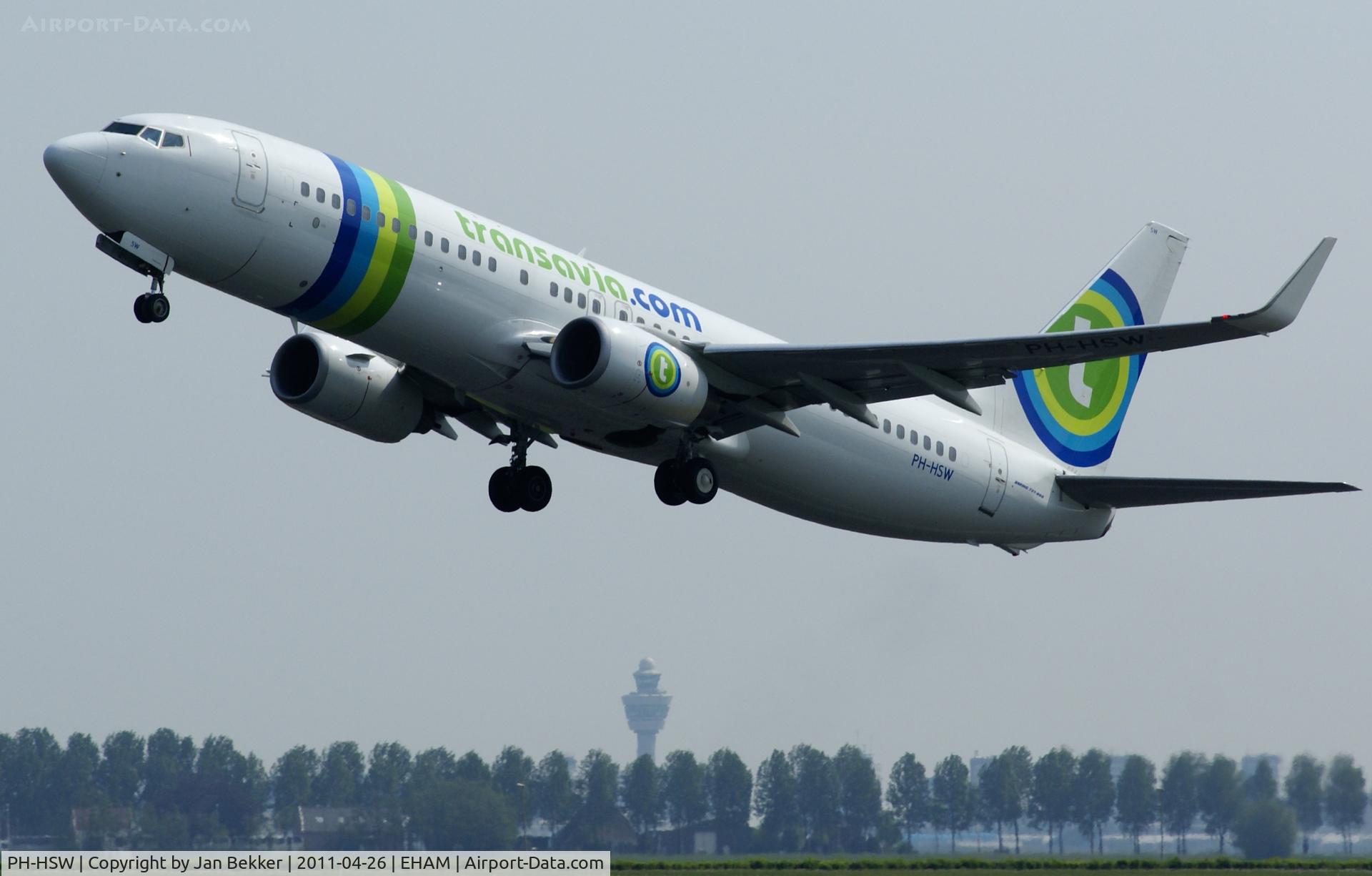 PH-HSW, 2009 Boeing 737-8K2 C/N 37160, Just after take off from the 